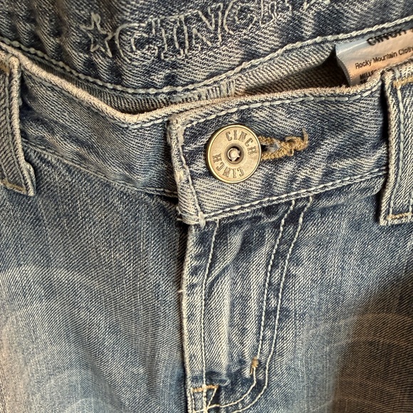 Cinch Men’s Light Blue Relaxed Fit Jeans - Picture 13 of 15